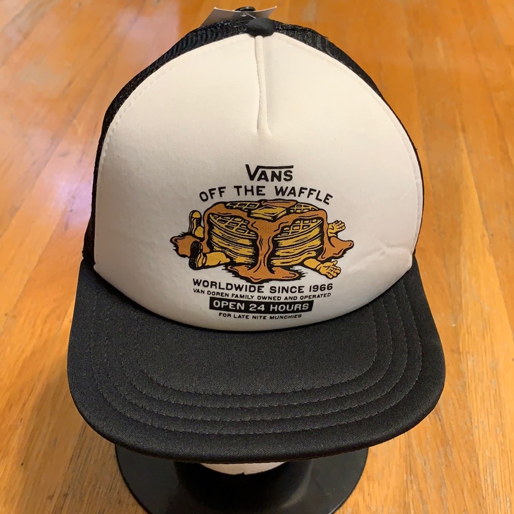 2007 Vans off the waffle trucker hat brand new